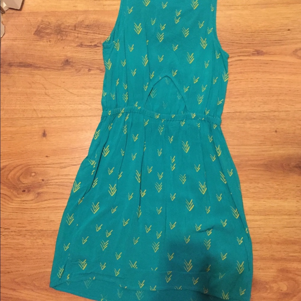 Summer dress - Picture 3 of 4